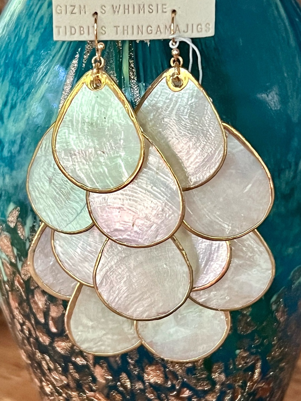 🌺🎉HP🎉🌺 NWT Anthropologie Mother of Pearl Shell Chandeliers